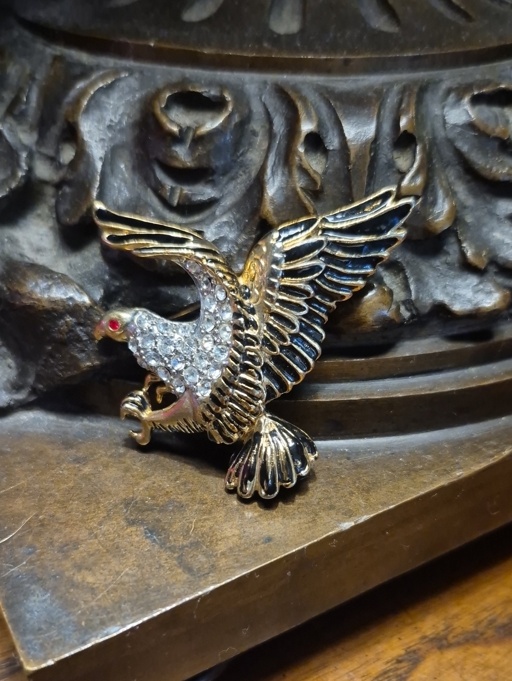 Vintage Eagle Brooch Goldtone With Crystals Patriotic Brooch
